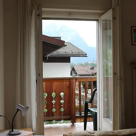 Hotel Garni Hirsch Canazei