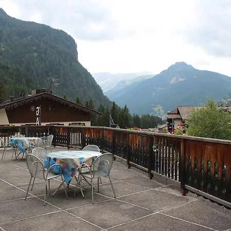 Garni Hirsch Отель Канацеи