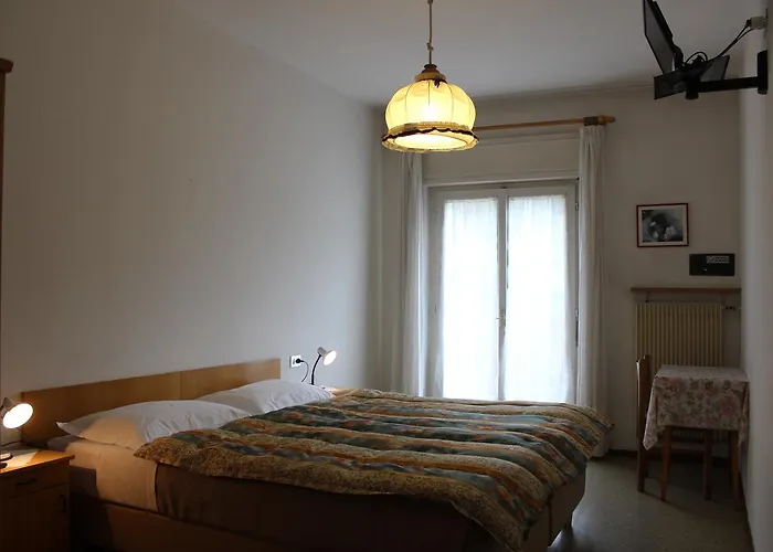 Garni Hirsch Отель