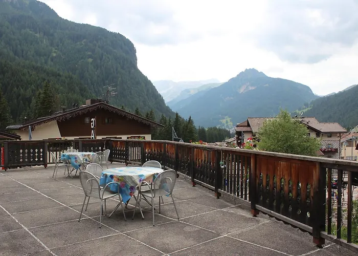 Garni Hirsch Hotel Canazei