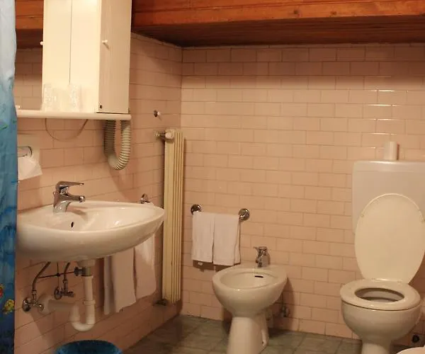 Garni Hirsch Отель Канацеи